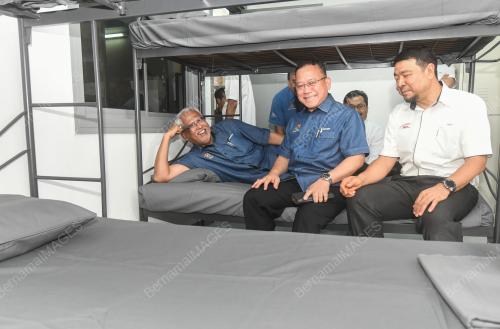 DATUK MAHFUZ OMAR