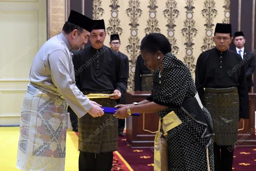 KL20_06112017_AGONG