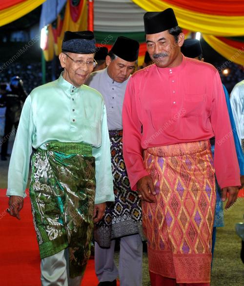 KL20_06122013_AGONG