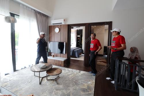 PROJEK PUTERI ARIANA