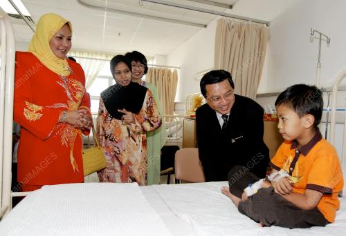 RAJA PERMAISURI AGONG TUANKU NUR ZAHIRAH