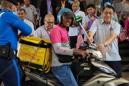 DATUK SR KAMARULZAMAN MAT SALLEH