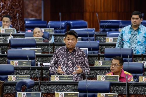 DATUK LUKANISMAN AWANG SAUNI