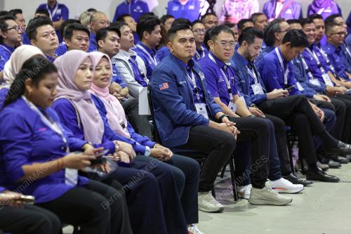 ERA BAHARU KOMITMEN ANAK MUDA BN