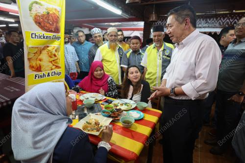 DATUK SERI SALAHUDDIN AYUB