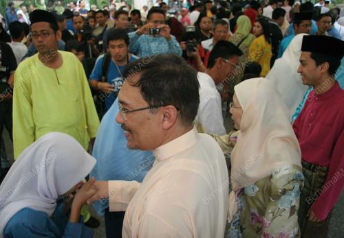 ANUAR IBRAHIM