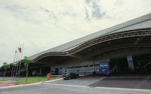 KILANG PROTON