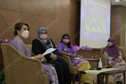 HARI WANITA PERINGKAT PARLIMEN