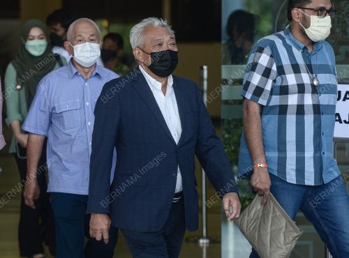 DATUK SERI BUNG MOKHTAR