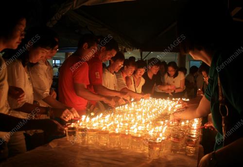 PERAYAAN WESAK