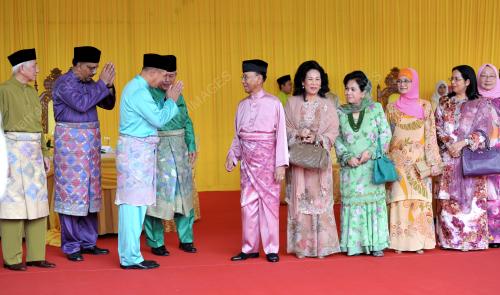 KL20_08092012_AGONG4