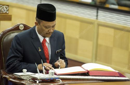 KL20_08122014_PARLIMEN