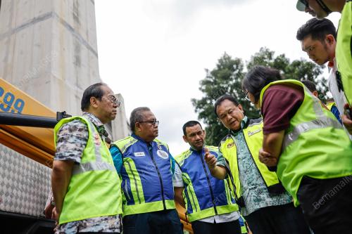 DATUK SERI ALEXANDER NANTA LINGGI