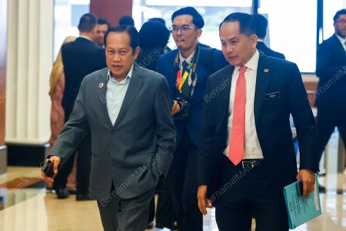 DATUK SERI AHMAD MASLAN