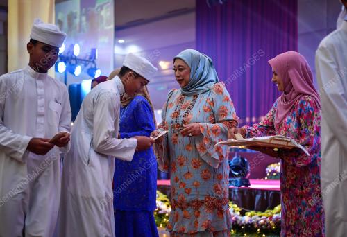 TENGKU DATUK MUHAINI SULTAN AHMAD SHAH