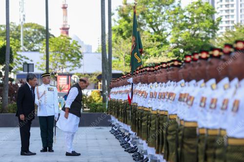 LAWATAN MENTERI PERTAHANAN INDIA