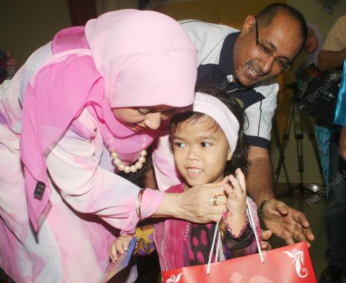 NORAINEE ABDUL RAHMAN
