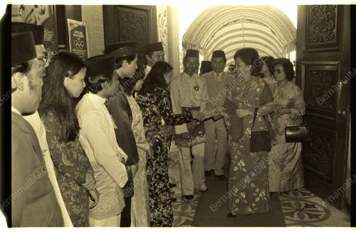 RAJA PERMAISURI AGONG MELAWAT MUZIUM NEGARA
