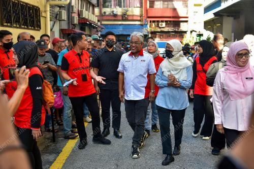 DATUK TENGKU AHMAD BADLI SHAH RAJA HUSSIN