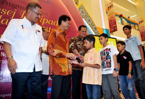 KL20_11082012_MESEJ