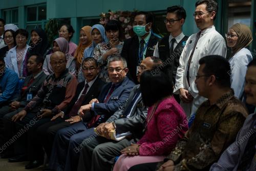 DATUK SERI DR ADHAM BABA