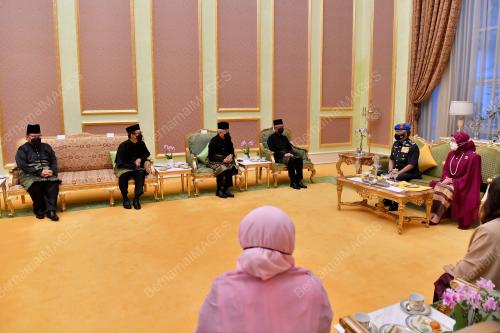 AL-SULTAN ABDULLAH RI'AYATUDDIN AL-MUSTAFA BILLAH SHAH