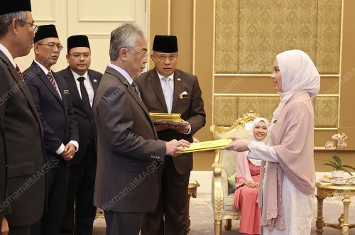 AL-SULTAN ABDULLAH RI'AYATUDDIN AL-MUSTAFA BILLAH SHAH