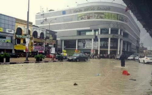 KL20_12112014_BANJIR