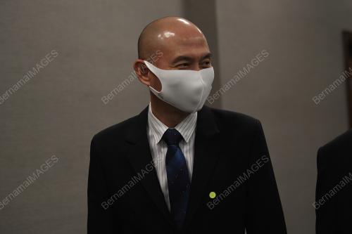 PERSIDANGAN PARLIMEN PENGGAL KETIGA 