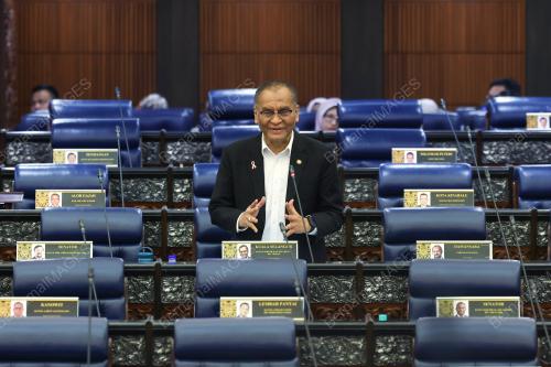 DATUK SERI DR DZULKEFLY AHMAD