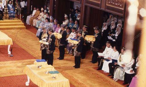 HARI KEPUTERAAN