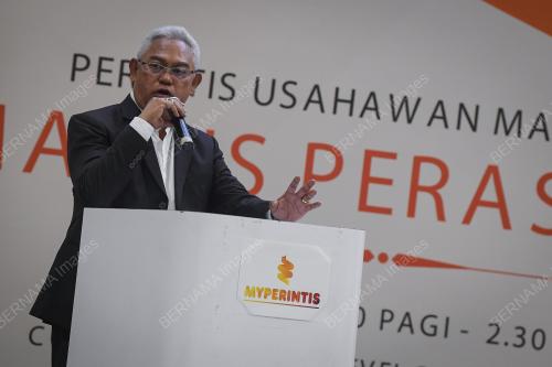TAN SRI NOH OMAR