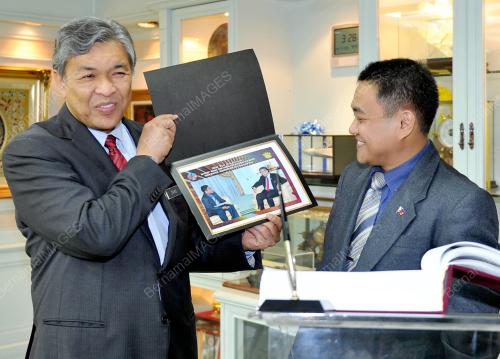 KL20_14062012_ZAHID