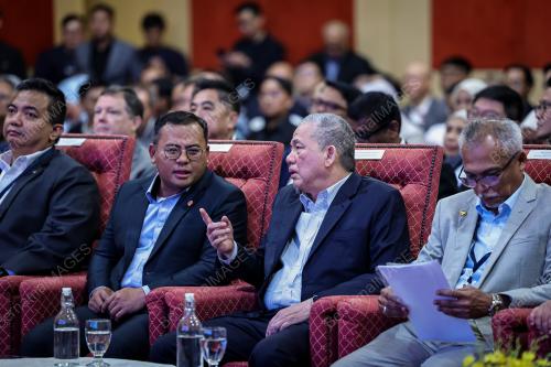 DATUK SERI FADILLAH YUSOF