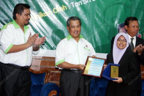 MUHYIDDIN YASSIN