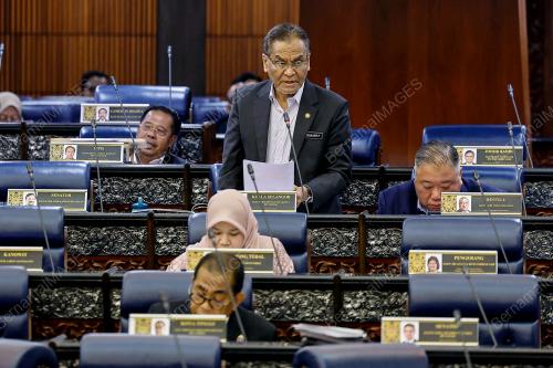DATUK SERI DR DZULKEFLY AHMAD