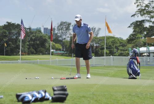 KL20_16022016_GOLF_MAYBANK