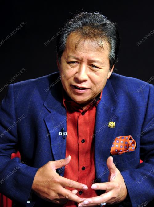 DATUK SERI ANIFAH AMAN