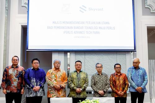 TUANKU SYED FAIZUDDIN PUTRA JAMALULLAIL