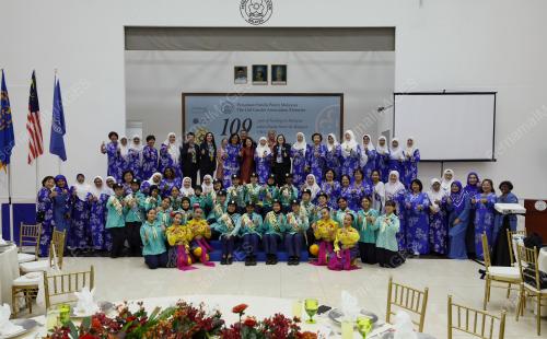 DATUK SERI DR WAN AZIZAH WAN ISMAIL
