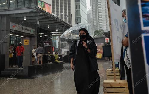 TINJAUAN HUJAN LEBAT SEKITAR KUALA LUMPUR