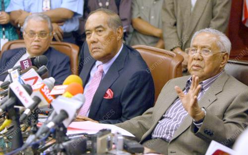 TENGKU AHMAD RIDHAUDDIN