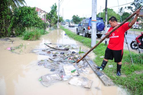 KL20_17032012_BANJIR_6