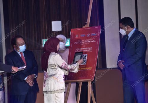 DATUK SERI NANCY SHUKRI