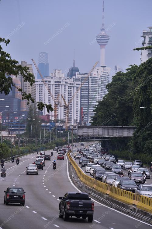 TINJAUAN ALIRAN TRAFIK IBUKOTA