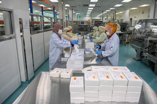 LAWATAN PERDANA MENTERI KE PHARMANIAGA