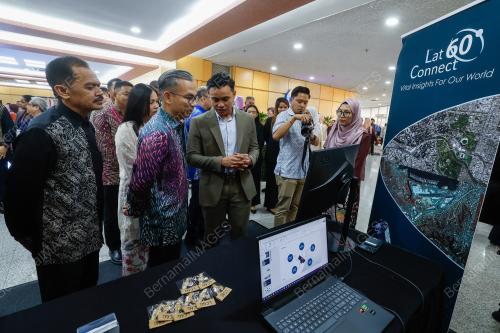 DATUK FAHMI FADZIL