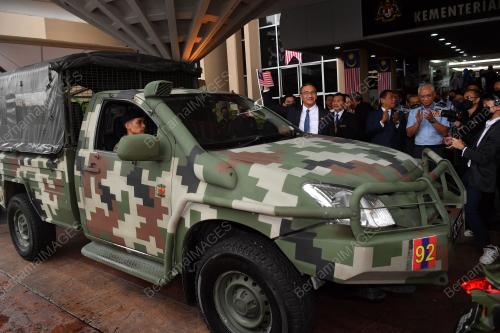 DATUK SERI HISHAMMUDDIN TUN HUSSEIN