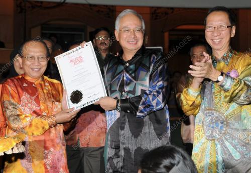 MOHD NAJIB TUN ABDUL RAZAK