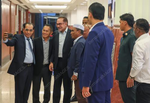 DATUK SERI ANWAR IBRAHIM